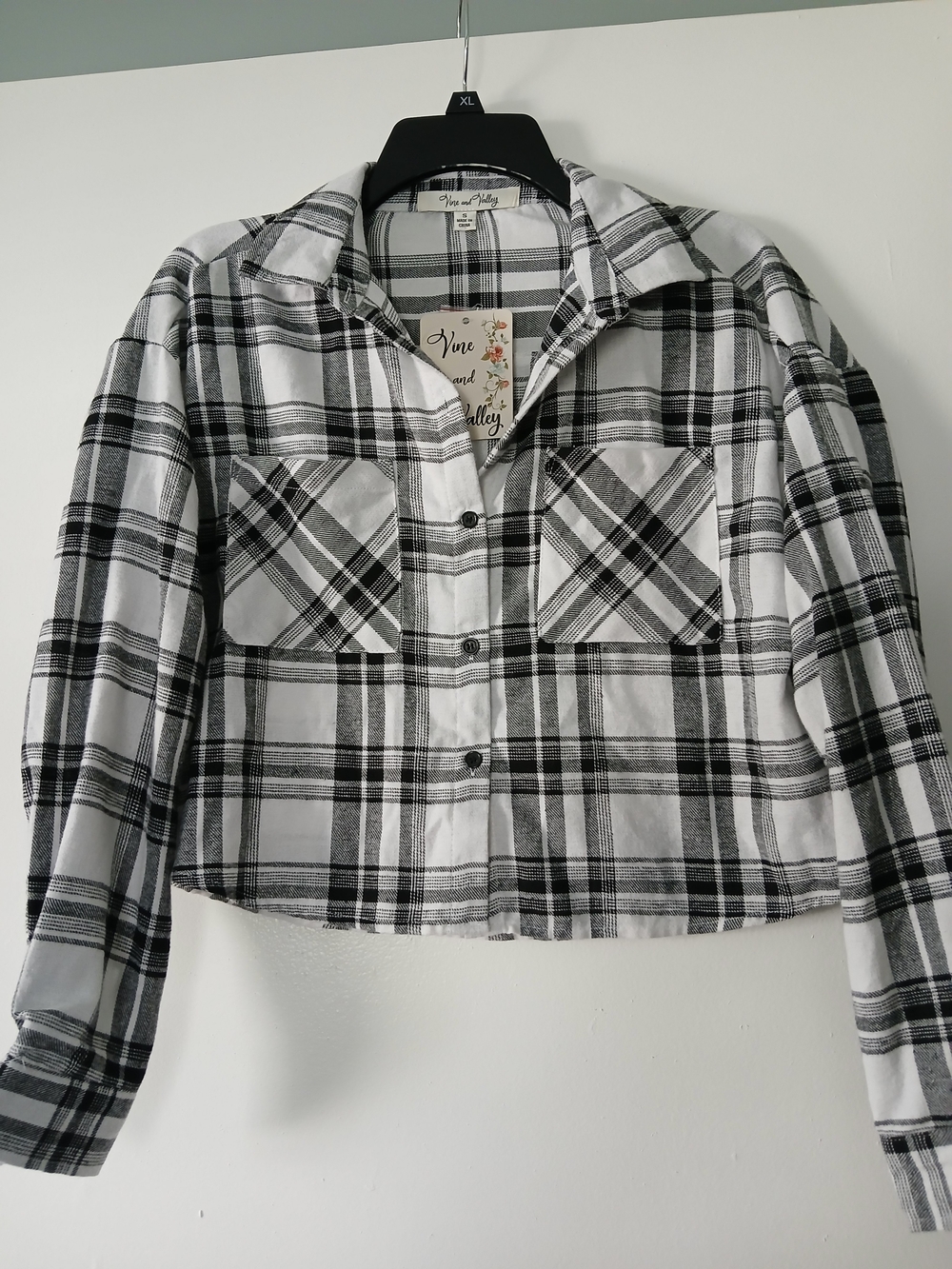 Plaid Cropped Button-Up Shirt Jacket - Black & White
